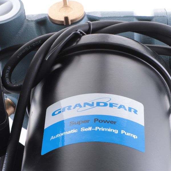 Установка повышения давления GRANDFAR 1AWZB370 на базе вихревого насоса (370Вт, обм-медь) (GF1026) GF1026 фото